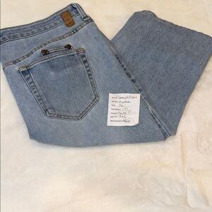 Tommy Hilfiger Women's Light Blue Denim Capris